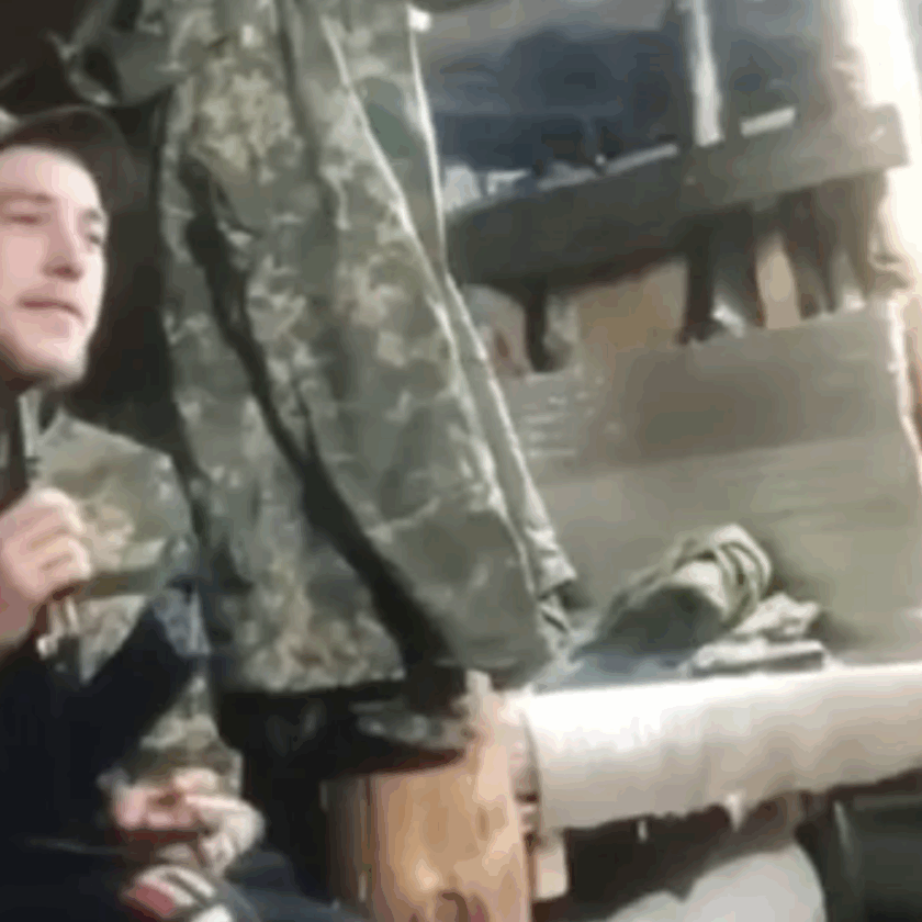 Видео убийства украинского военного 18+